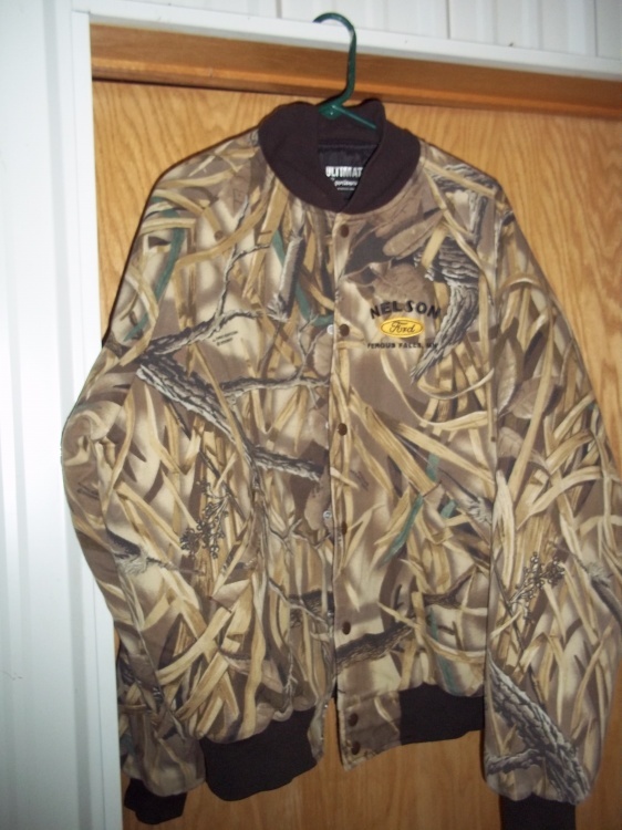 lot 49 image: 2XL Nelson Ford Camo Insulted Jacket