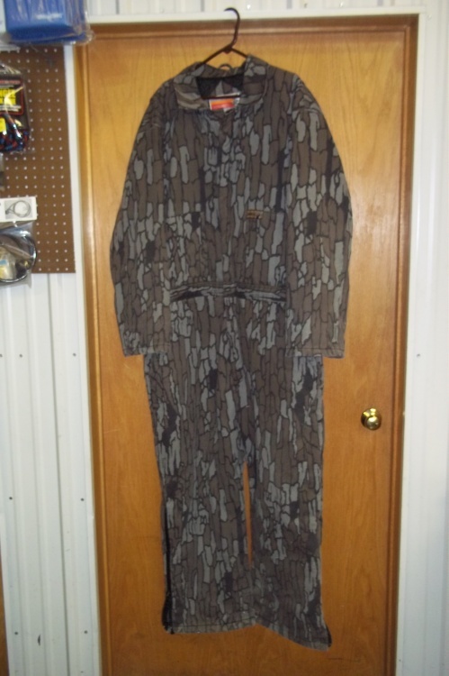 lot 52 image: 2 XL Camo Bibs