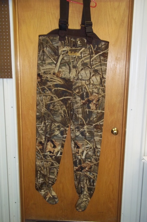 lot 61 image: Cabellas Camo Waders Large Sixe LS