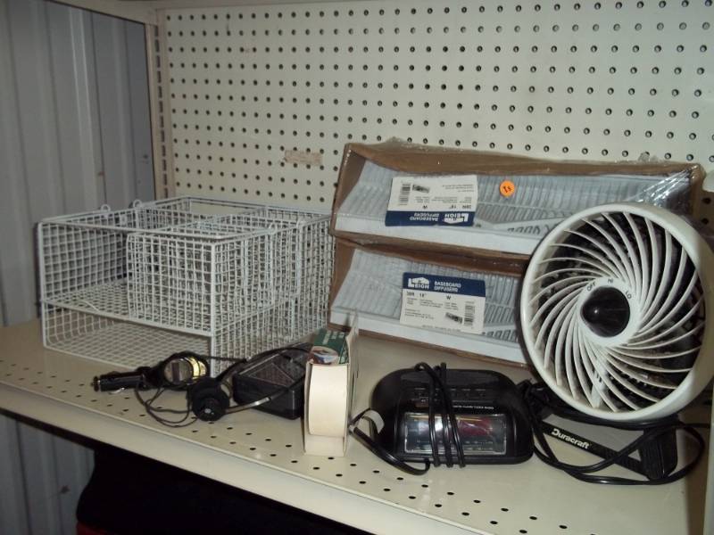 lot 68 image: Organizer, Walk Man, Alarm Clock, Fan, etc. includes Tote