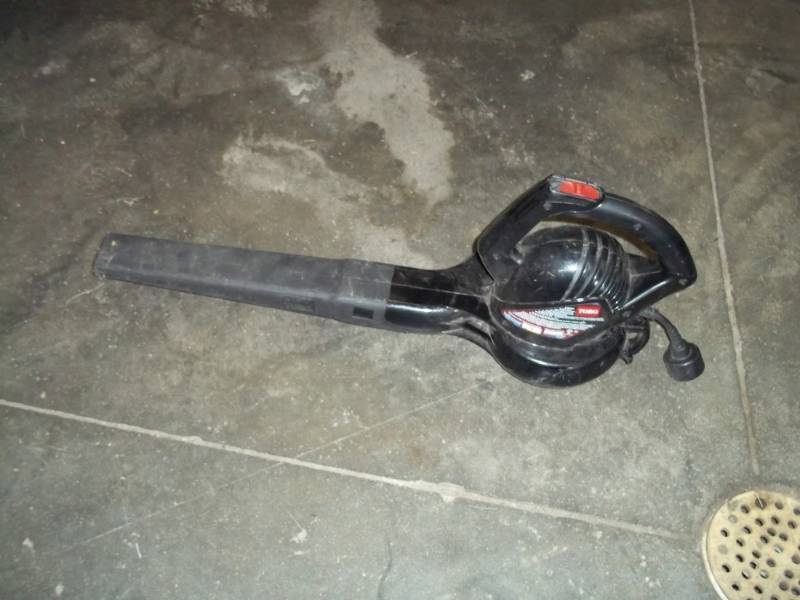 lot 78 image: Toro Power SweeperBlower