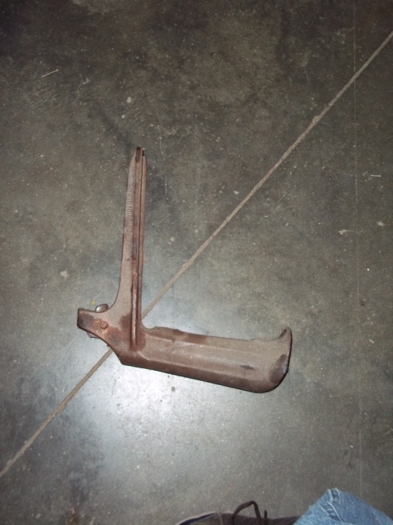 lot 79 image: Antique Boat Anchor Bracket
