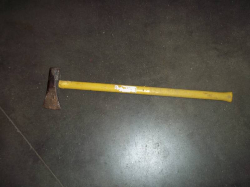 lot 87 image: Splitting Maul