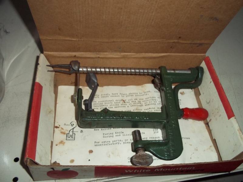 lot 95 image: Vintage Apple Peeler