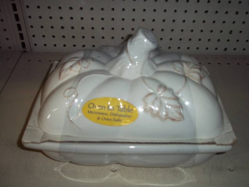 lot 98 image: Casserole Dish
