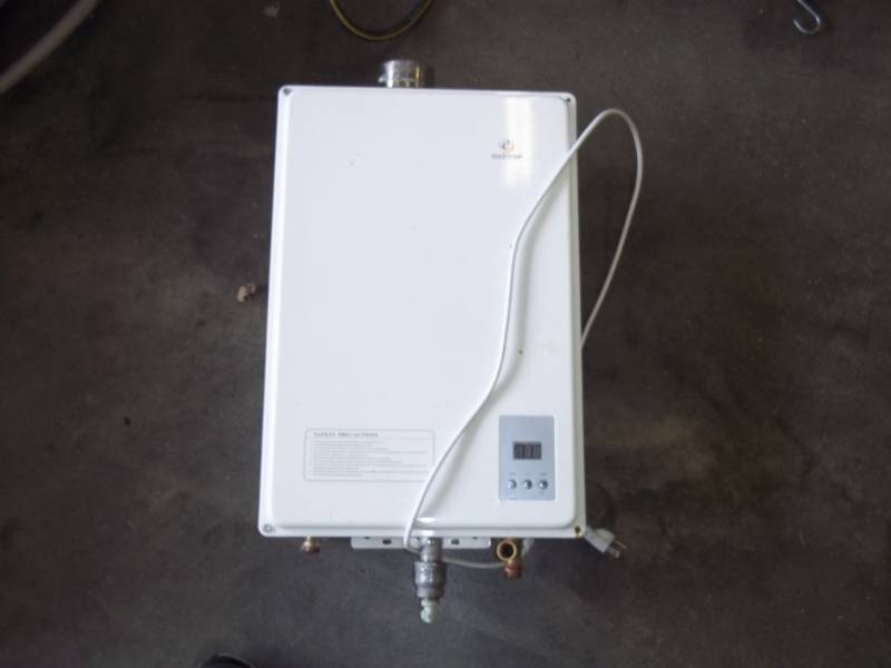 lot 134 image: On Demand Hot Water Heater - Used