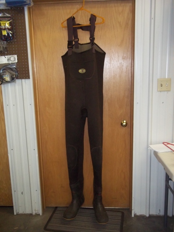 lot 138 image: Brown Waders Size 14