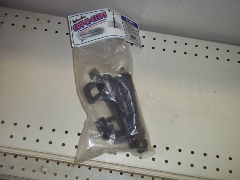 lot 162 image: Cov-r-Clips