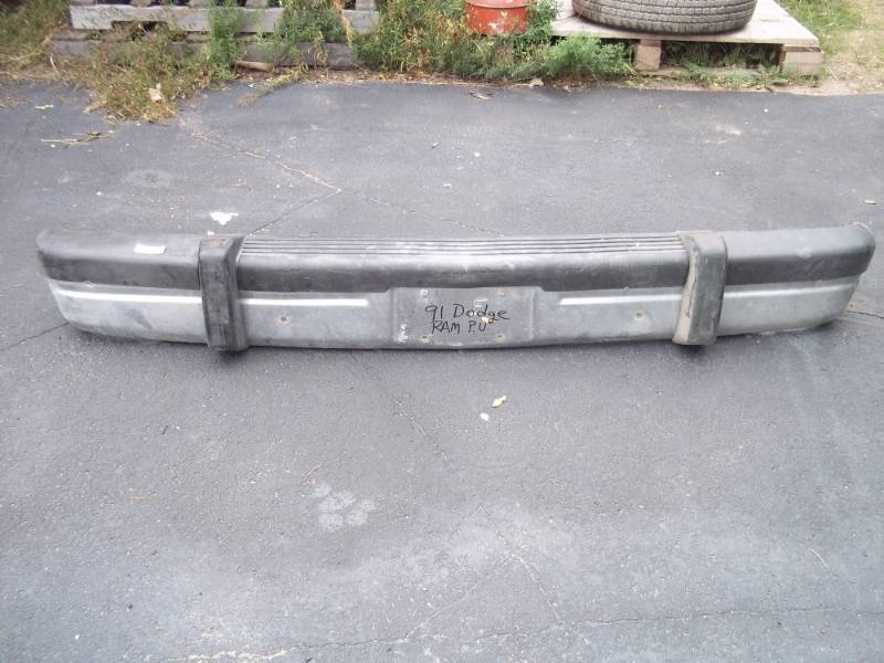 lot 172 image: Bumper from a Dodge Ram 1991 Pick up