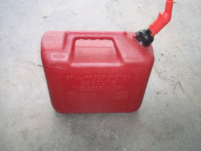 lot 177 image: 5 Gallon Gas Can