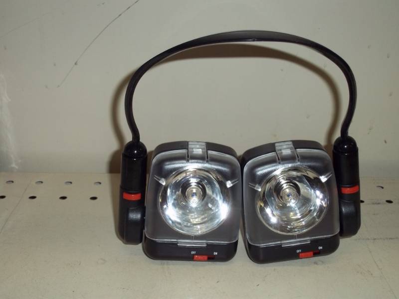 lot 199 image: Shoulder light