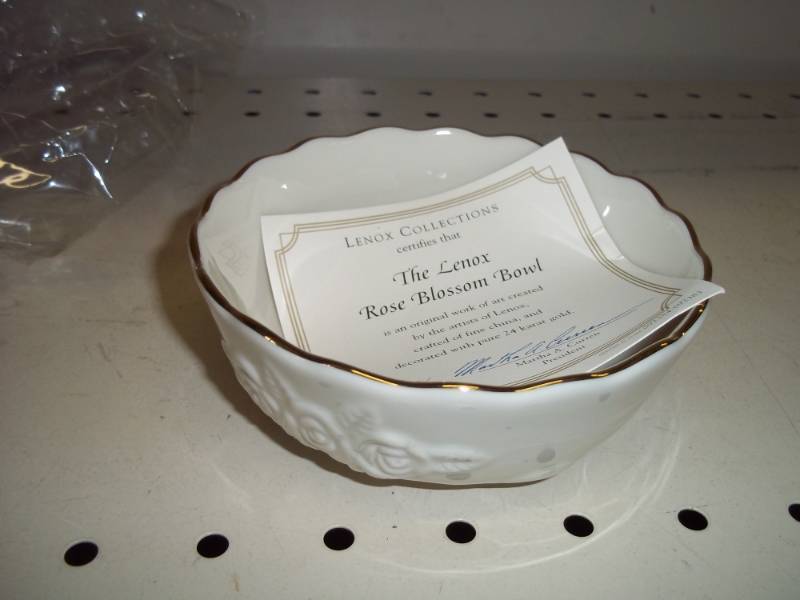 lot 243 image: Lennox rose bottom bowl