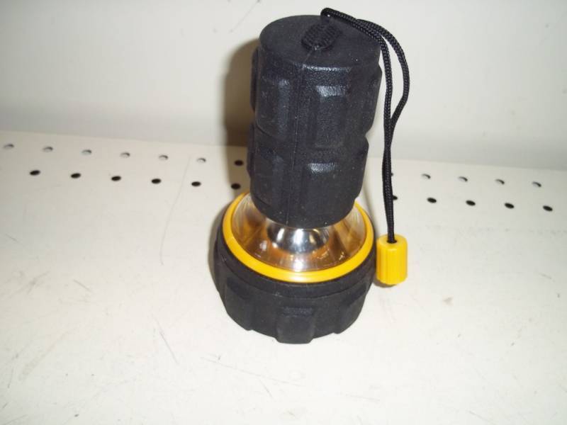 lot 251 image: Flashlightlantern