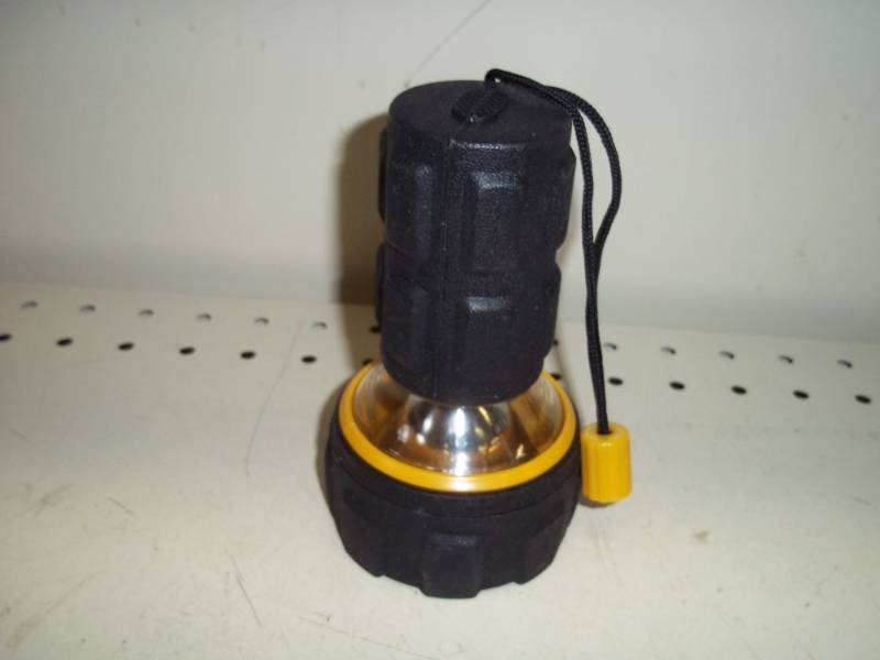 lot 252 image: Flashlightlantern