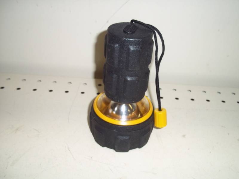 lot 253 image: Flashlightlantern