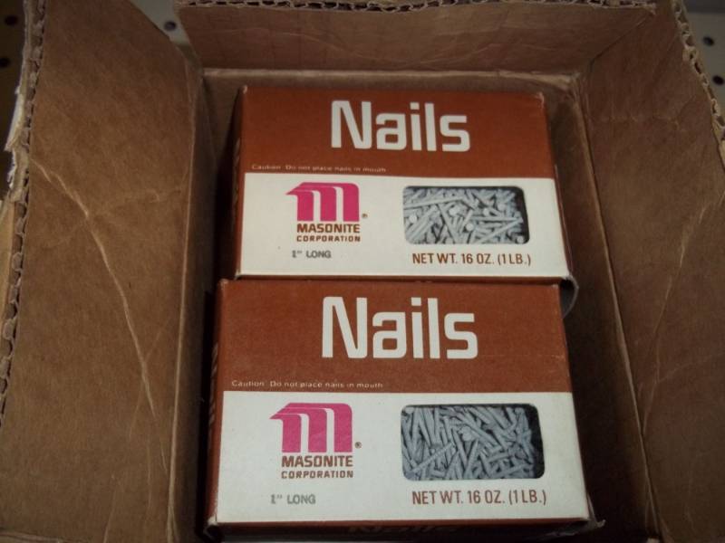 lot 258 image: 4 pounds of 1 inch white finish nails