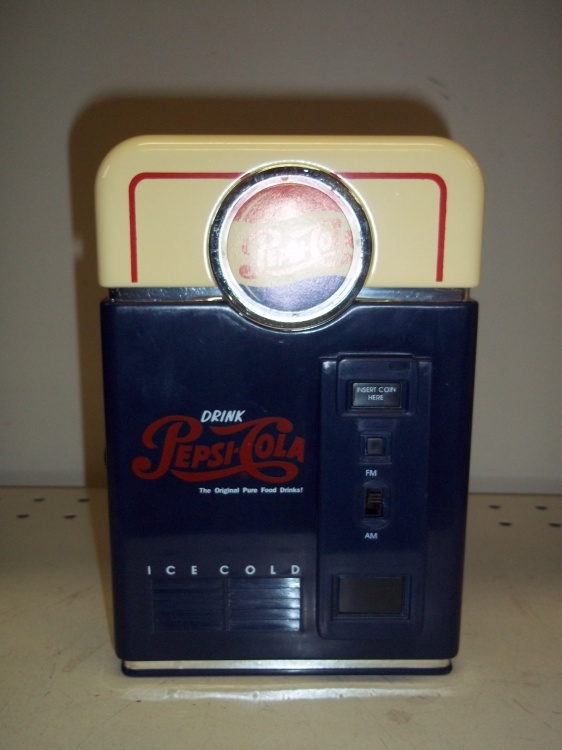 lot 259 image: Pepsi Cola AMFM radio