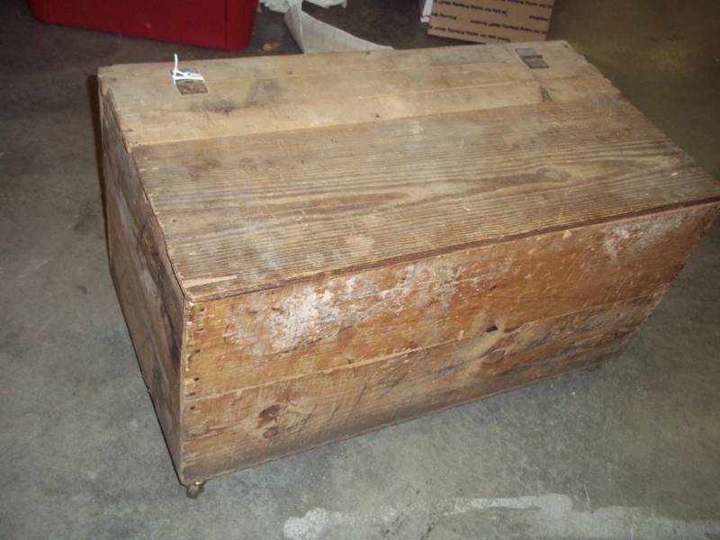 lot 288 image: antique wood box on wheels 15 inches x28inchesx13inches