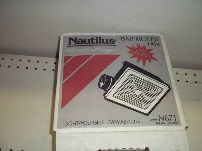 lot 296 image: Bathroom fan