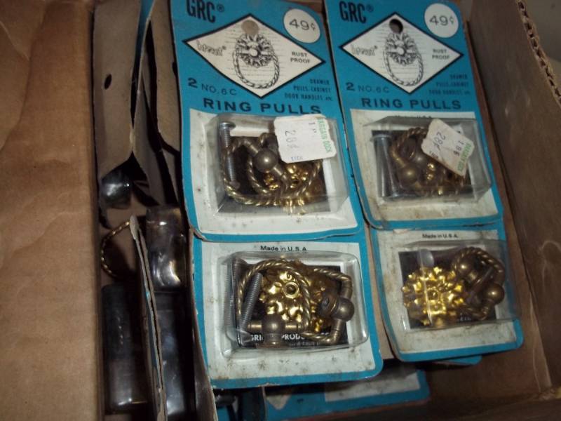 lot 297 image: Box of ring pulls