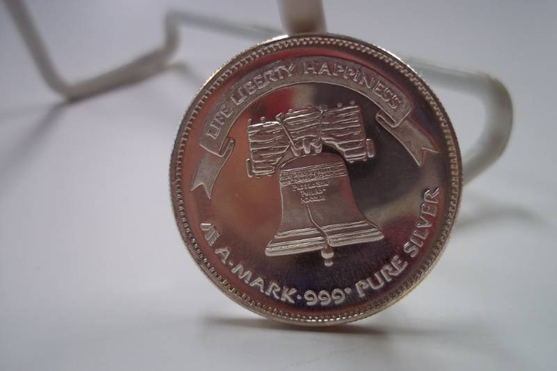 1 oz. .999 Fine Silver 1985 Life Liberty Happiness