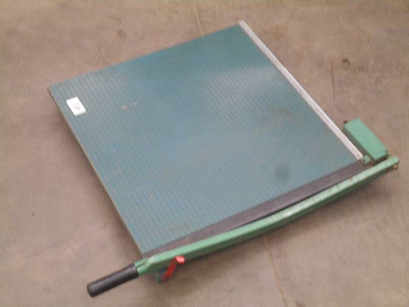 lot 41 image: 24x24 Paper Cutter ...