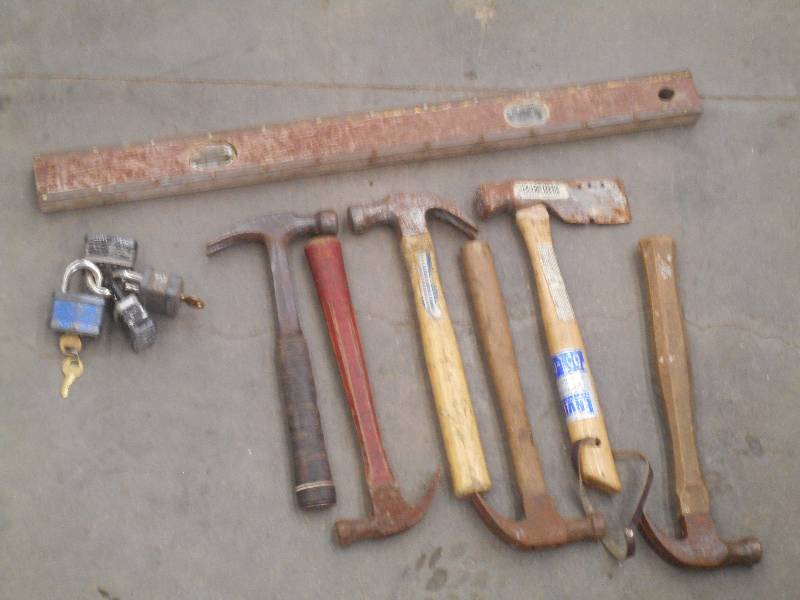 lot 45 image: Box Of Assorted Hand Tools ...