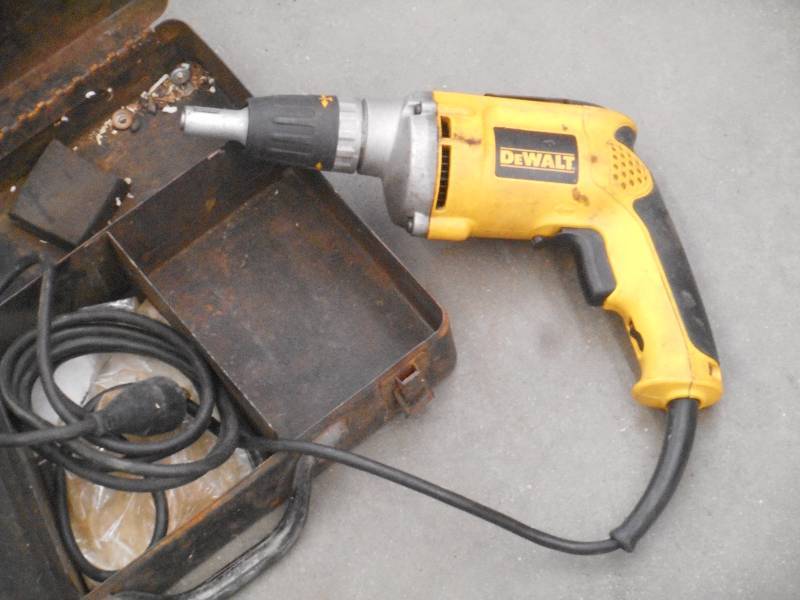 lot 71 image: DeWalt 120Volt Screw Shooter With S...