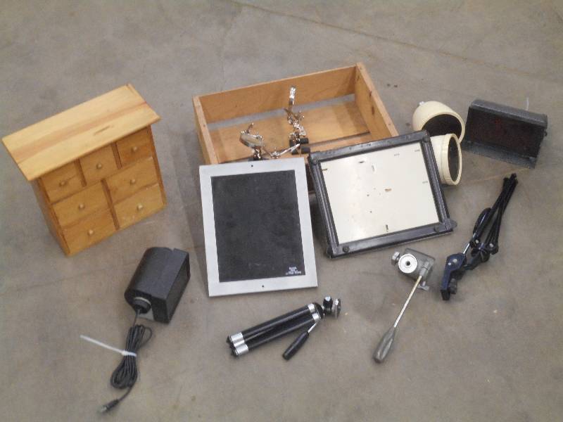 lot 120 image: Tote Of Assorted Camera Equipment, ...