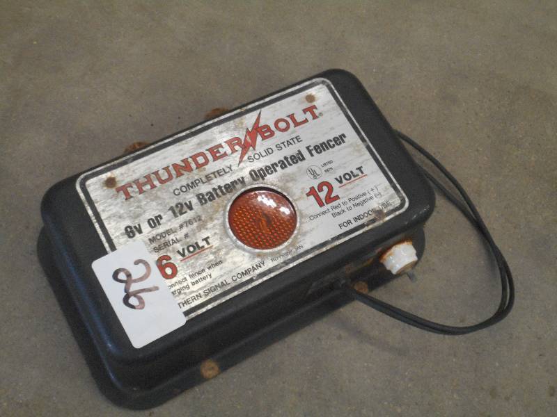 lot 26 image: Thunderbolt 612Volt Battery Operat...