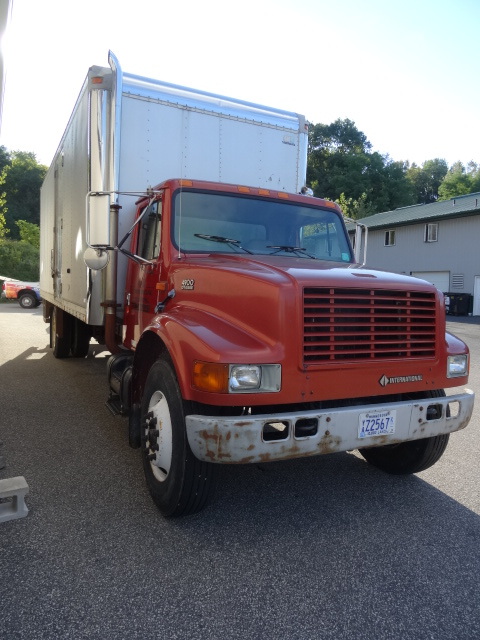 2000 International Dock Truck