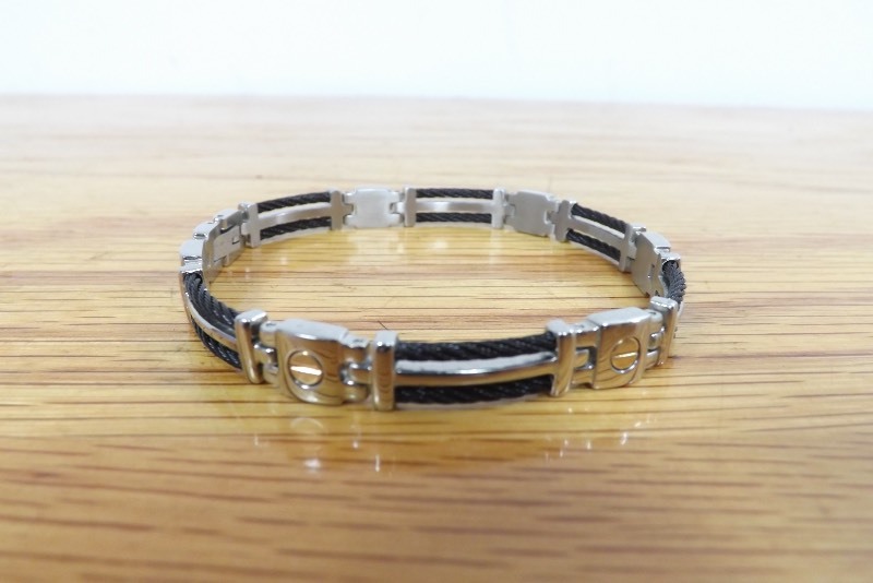 lot 10 image: Mens 14K GoldStainless Steel Bracelet