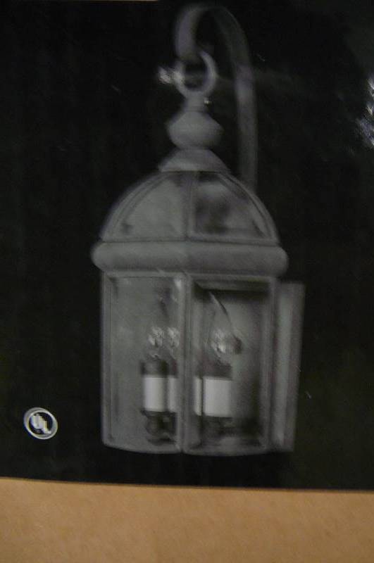 WALL LANTERN