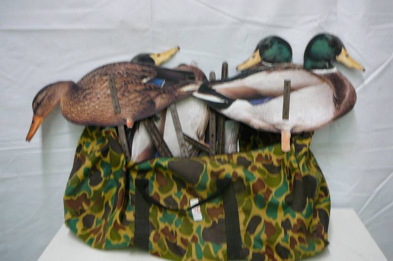 DECOYS WITH BAG