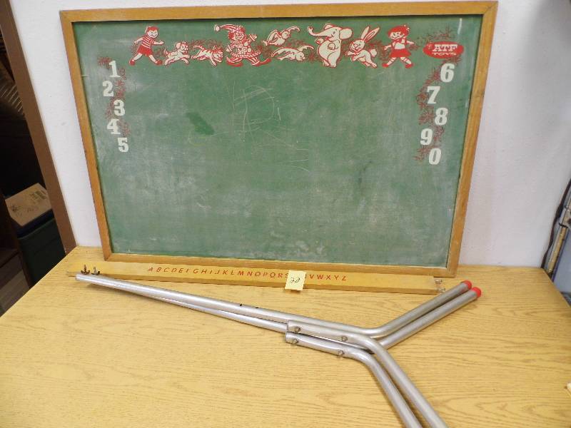 Double Sided Chalkboard w Stand