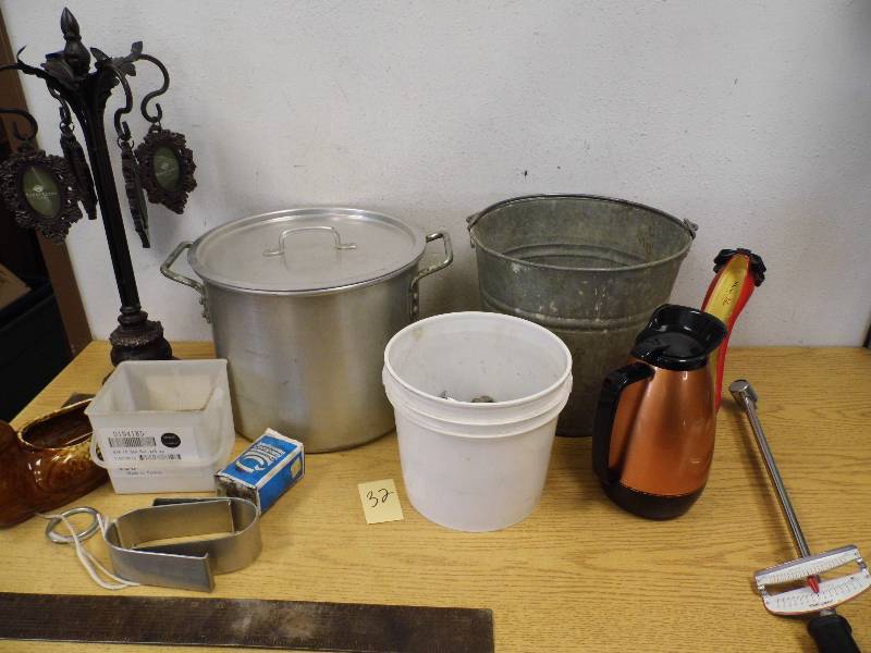 Stock Pot - Bucket - Bolts