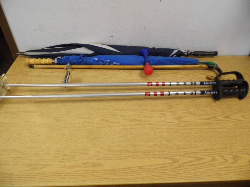 Skis - Poles - Umbrellas