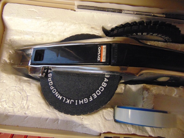 Label Gun with Multiple Rolls Of Tape