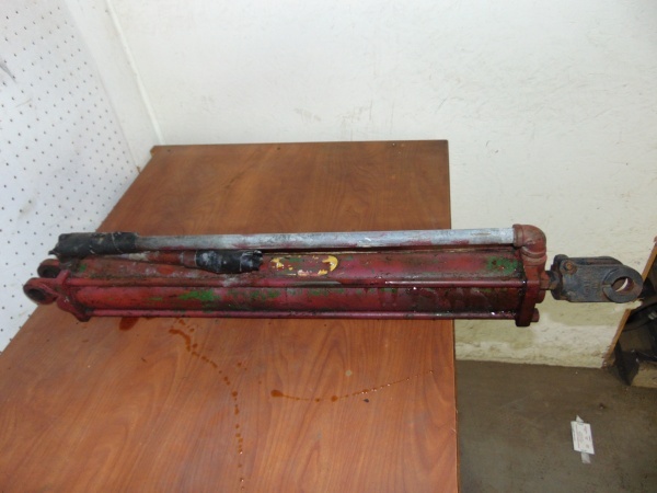 Short Hydraulic Cylinder