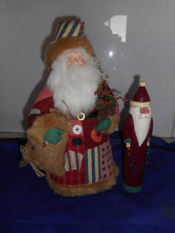 VINTAGE SANTA FIGURENES