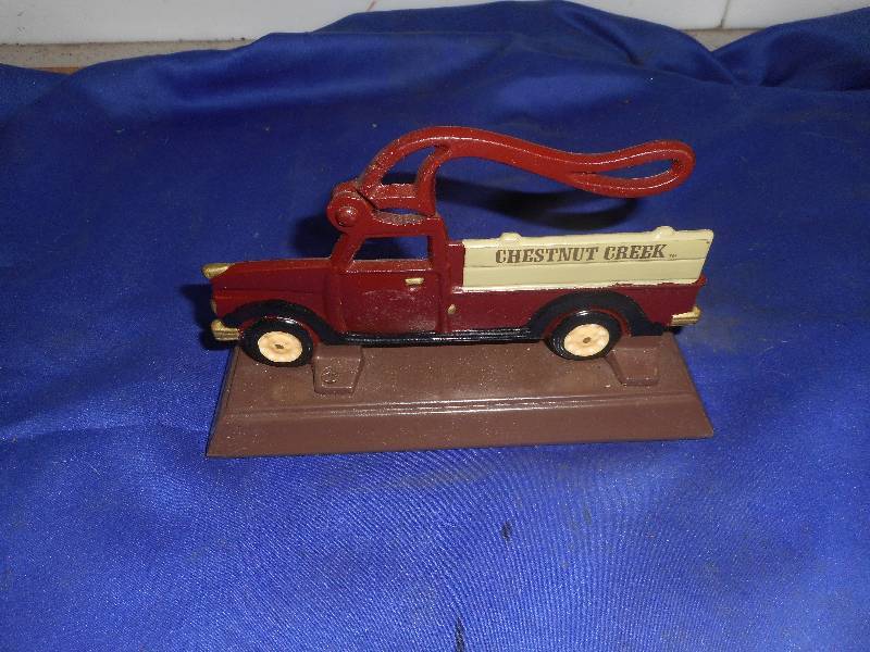 CHESTNUT CREEK NUT CRACKER
