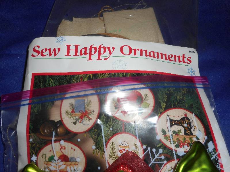 HAPPY SEW ORNAMENT KIT