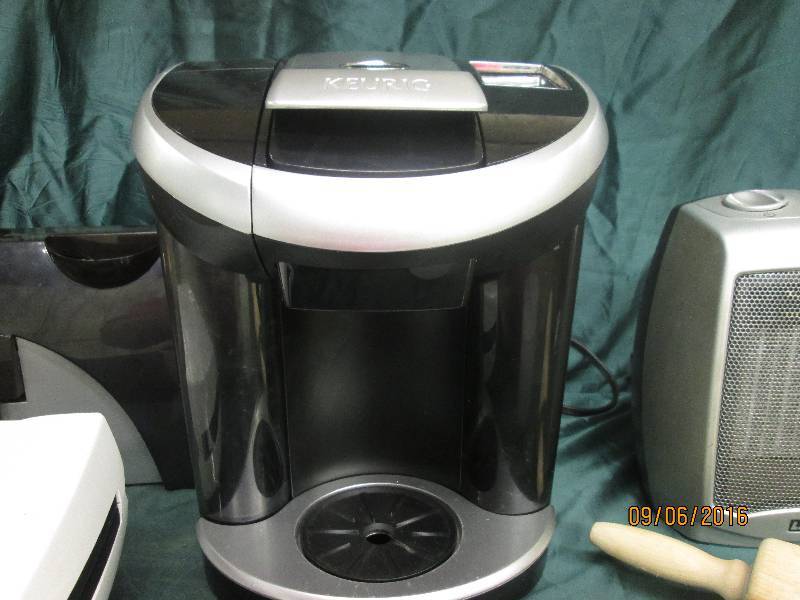 lot 2 image: Keurig Coffee Maker, Wood Rollong P...