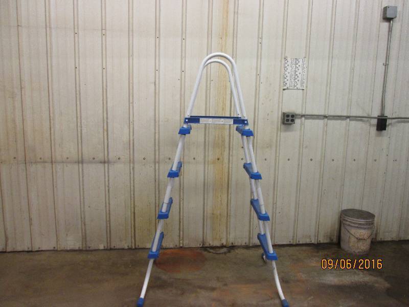 lot 6 image: Pool Ladder...