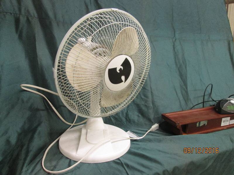 lot 27 image: Shelf & Alarm Clock...