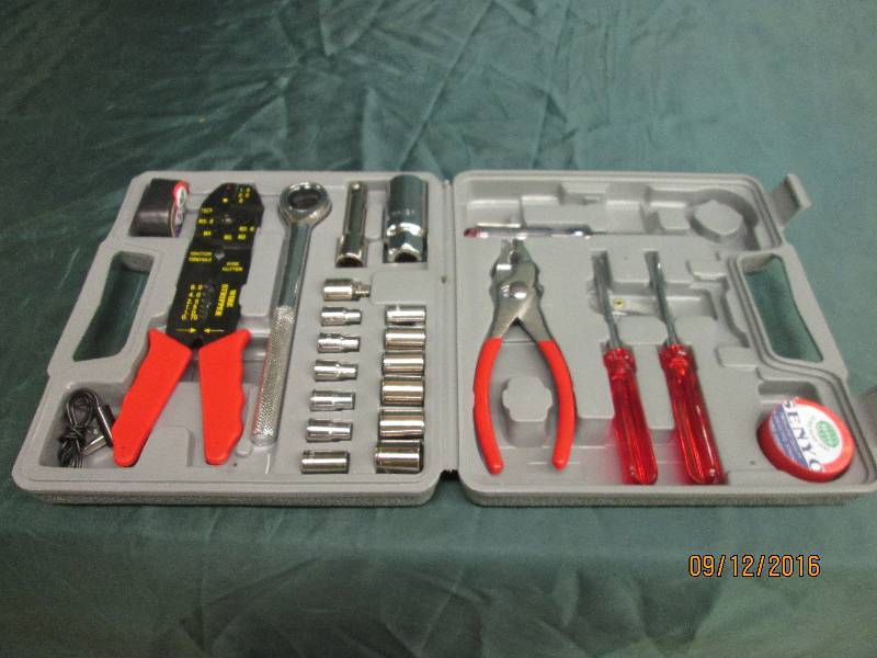 lot 31 image: Complete Tool Kit with Carrying Cas...