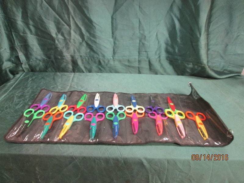 lot 39 image: Set, Missing 3...