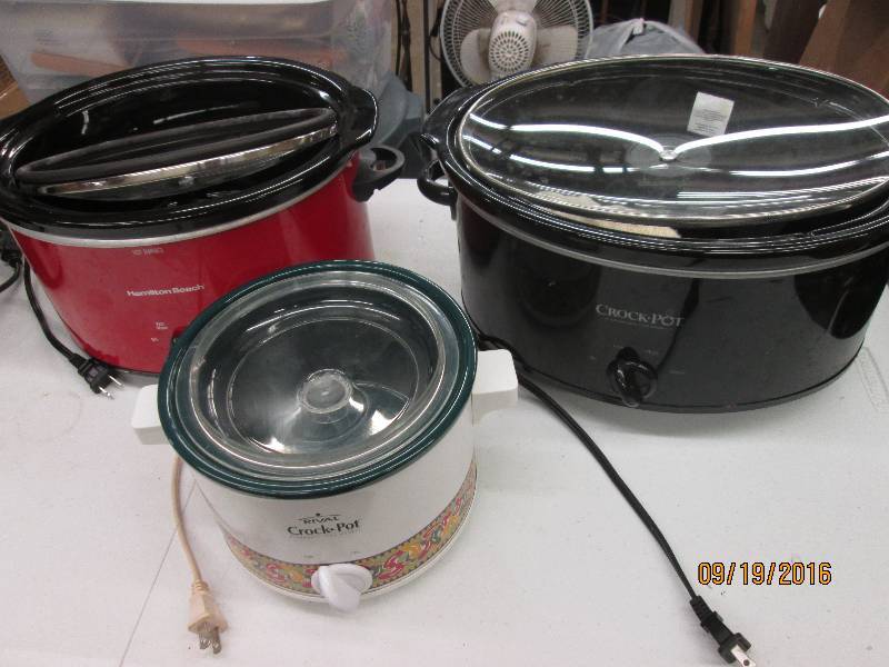 lot 59 image: 3 crockpots and a kitchen aid 12 cu...