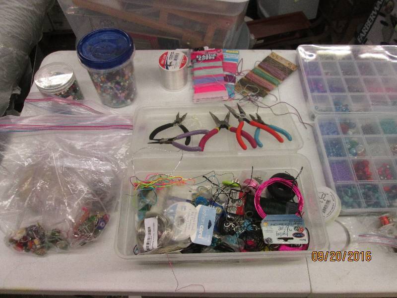 lot 68 image: big lot of necklace making stuff in...