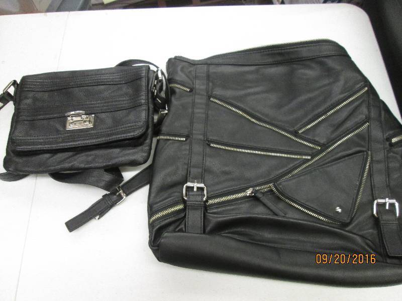 lot 104 image: 2 purses big one looks used small ...